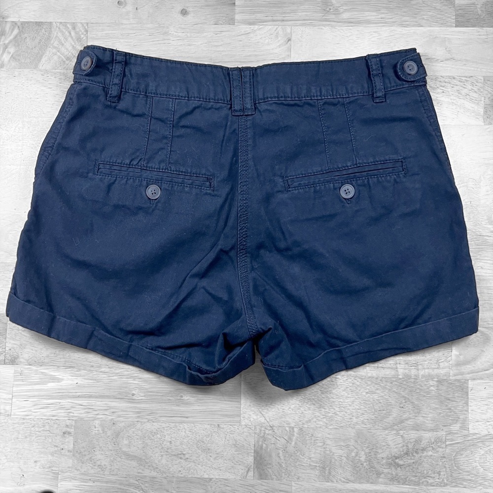 𝅺H&M Women’s Black Cuff Hem Shorts Size 6 - Picture 2 of 6